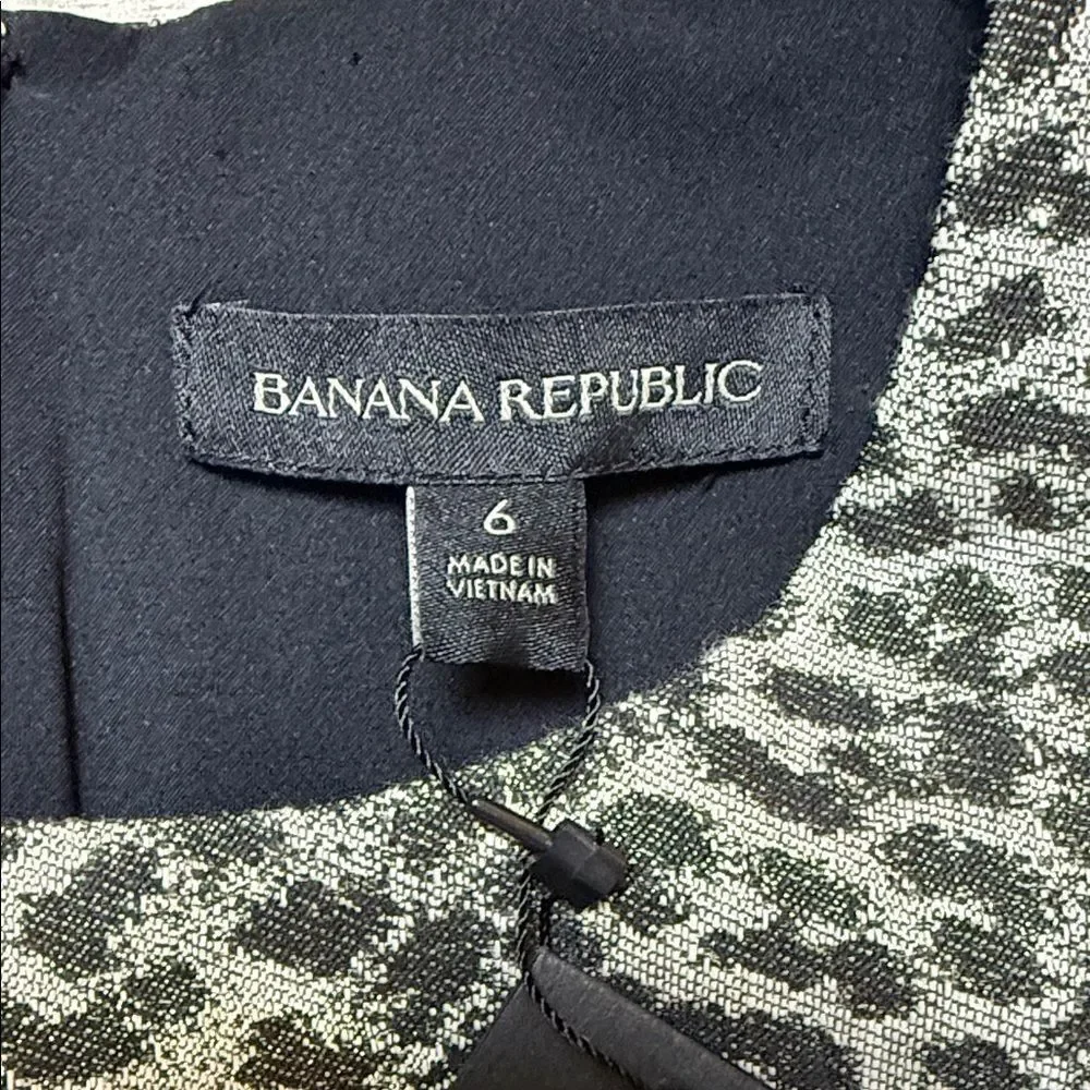 Banana Republic stylish animal